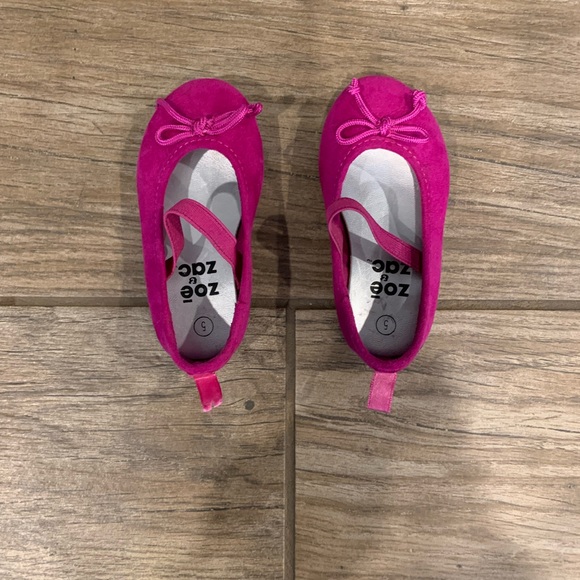 Size 5 Toddler girls shoes - Picture 3 of 4